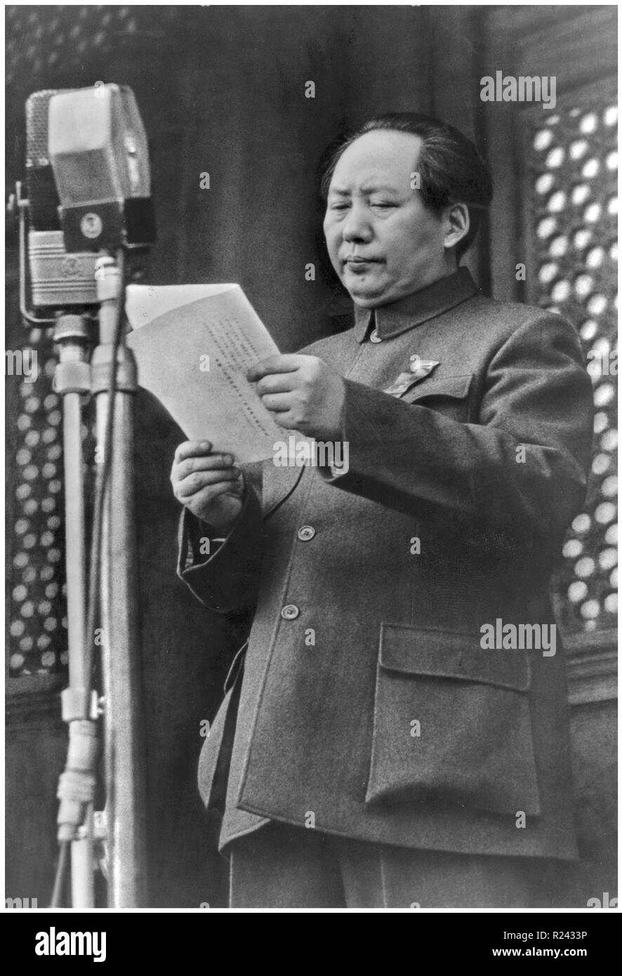 Mao Zedong (Mao Tse-tung 26 Dezember, 1893 - 9. September 1976), Chinesische Kommunistische Revolutionäre verkündet die Gründung der Volksrepublik China, 1949 Stockfoto