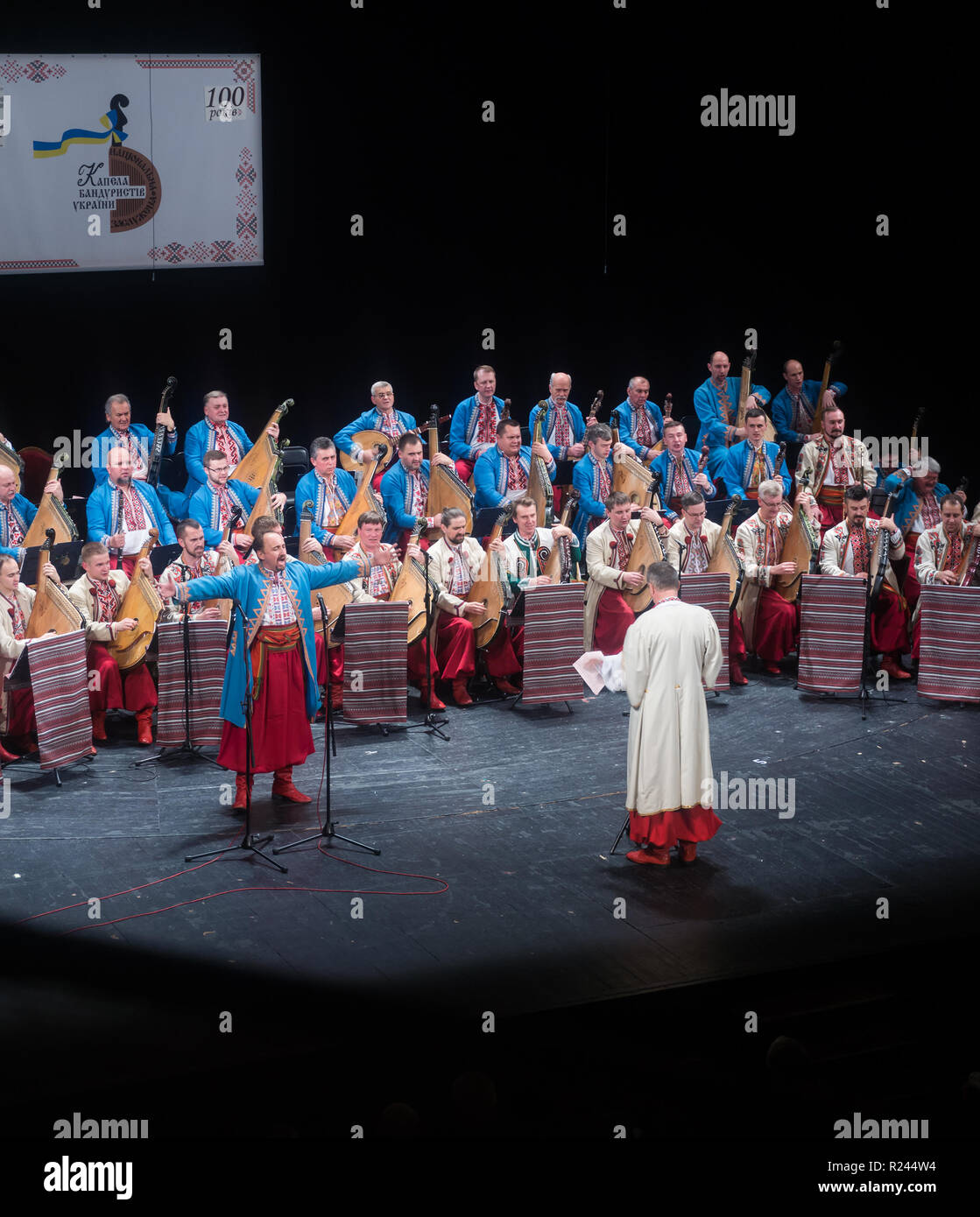 Kiew, Ukraine - €" November 03, 2018: Konzert der Nationalen geehrt Bandurist Chor der Ukraine benannt nach Georgij Mayboroda zu Ehren des hundertsten annive Stockfoto