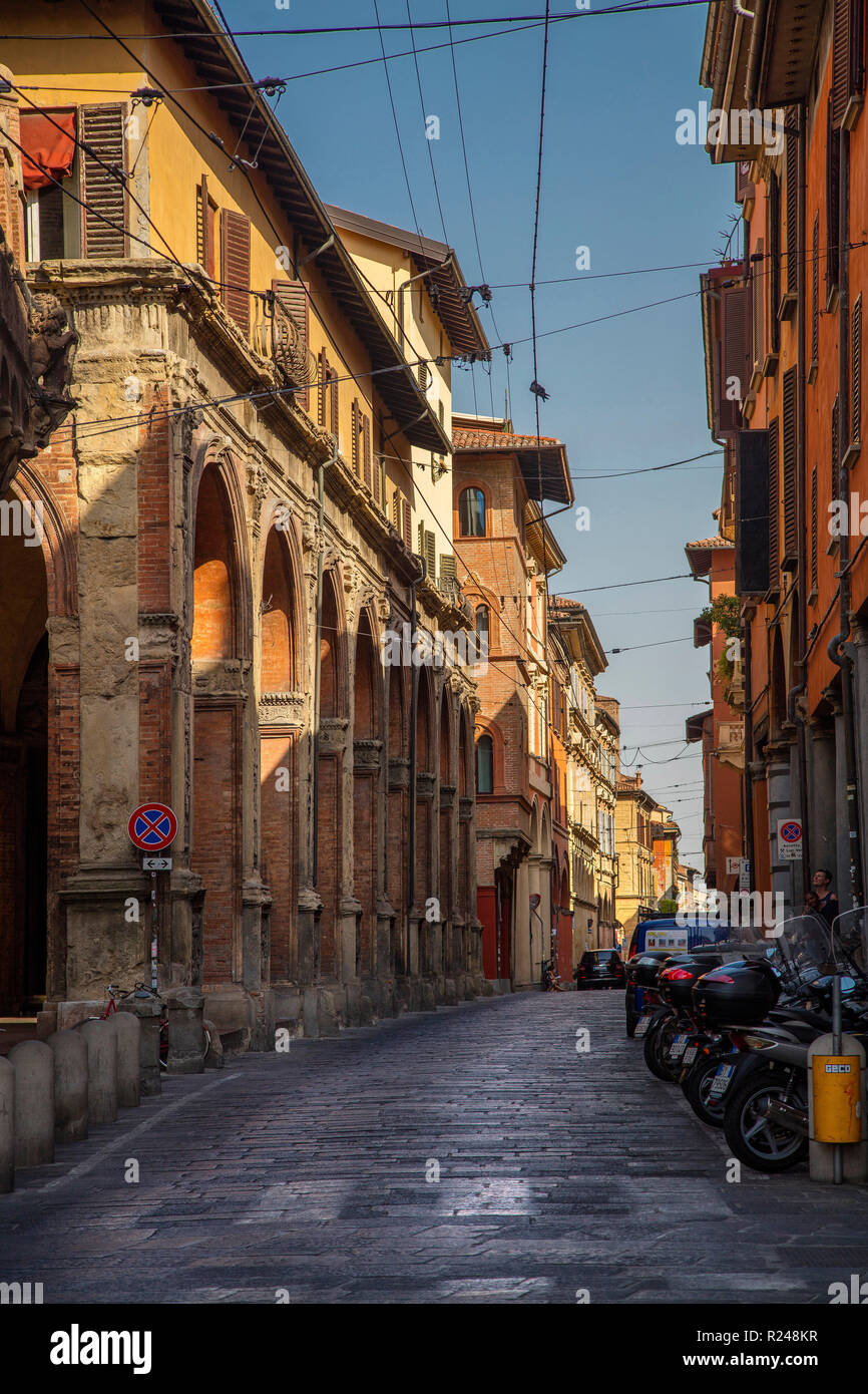 Strada Maggiore, Bologna, Emilia Romagna, Italien, Europa Stockfoto