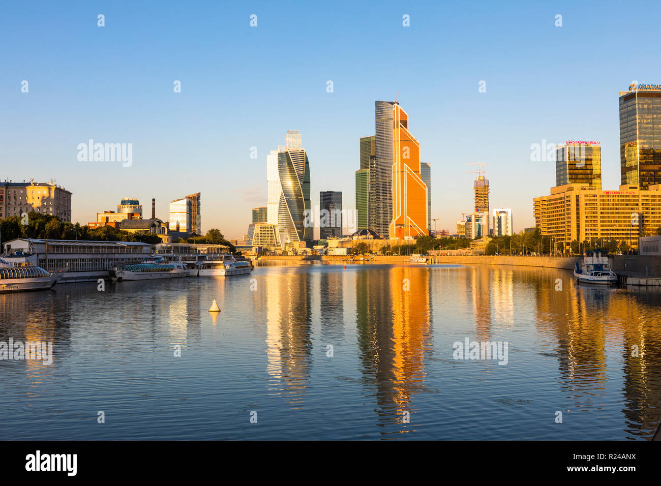 Wolkenkratzer in Business Center von Presnensky Bezirk, neben dem Fluss Moskau, Moskau, Russland, Europa Stockfoto