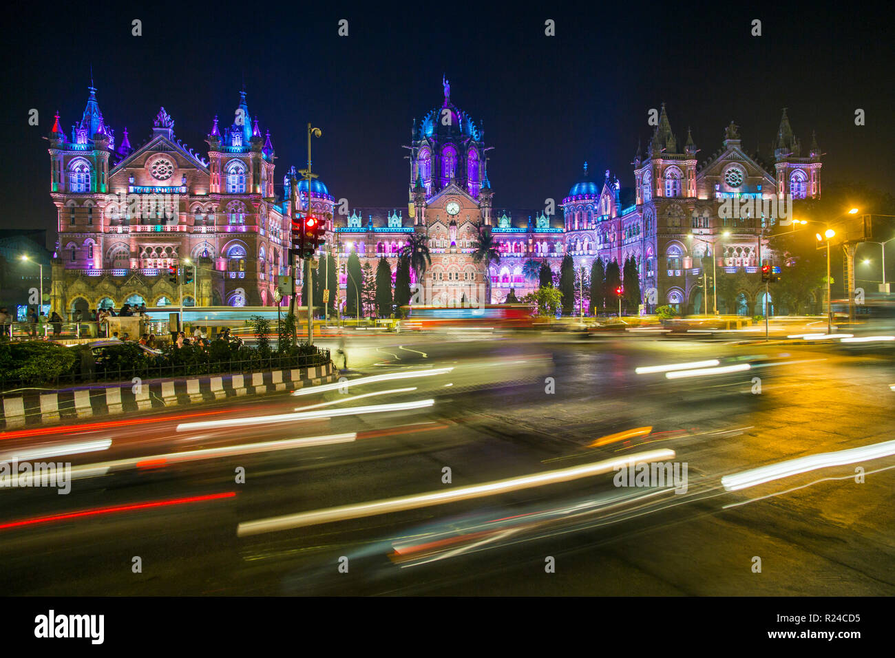 Chhatrapati Shivaji Maharaj Terminus Bahnhof (Csmt), vormals Victoria Terminus, Weltkulturerbe der UNESCO, Mumbai, Maharashtra, Indien, Asien Stockfoto