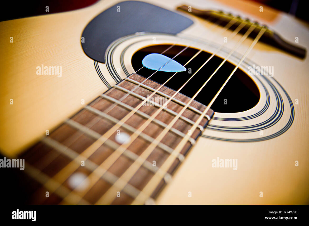 Teil der traditionellen akustischen Gitarre Stockfoto