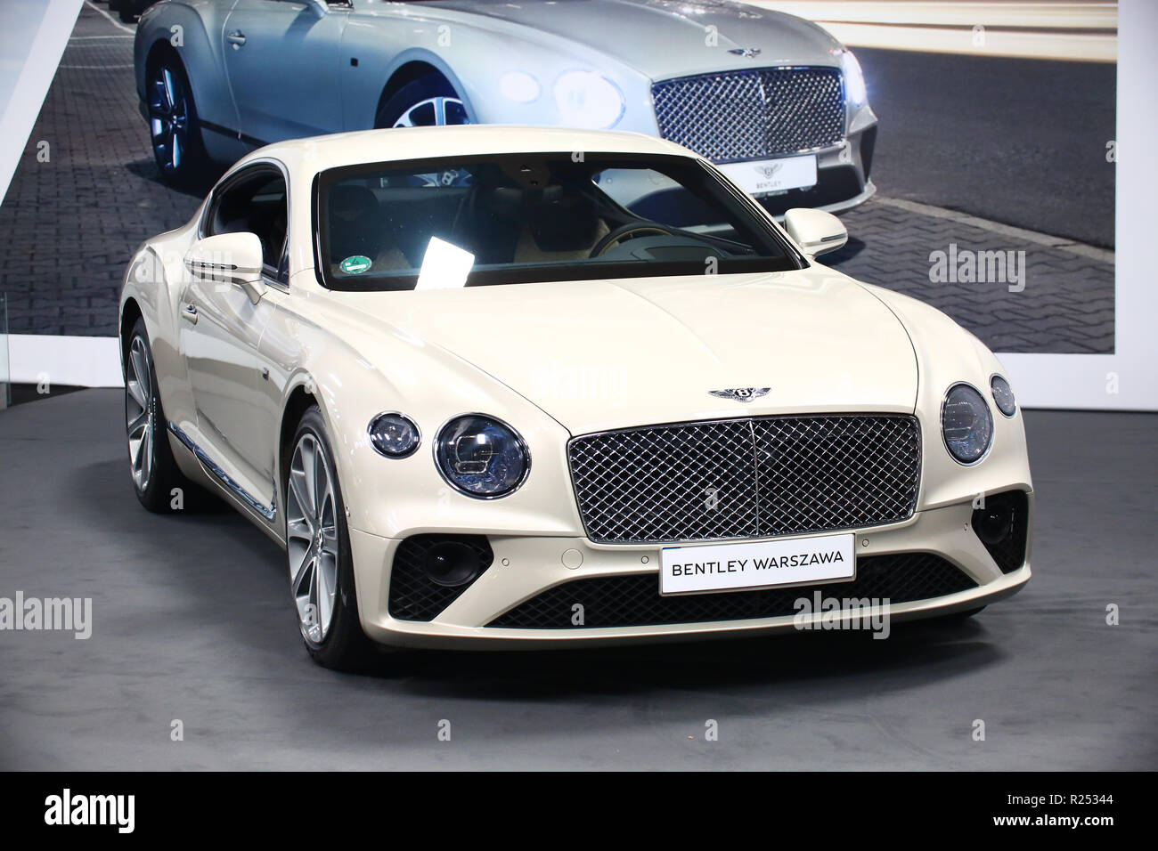 Corato, Polen, 16. November 2018: Bentley stellt den letzten Auto Modell an der Warschauer Motor Show. Credit: Jake Ratz/Alamy leben Nachrichten Stockfoto