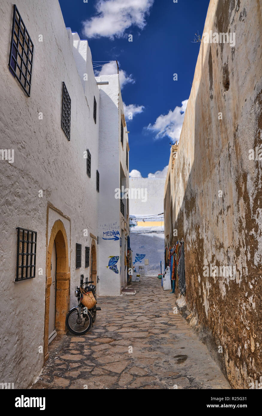 Der engen Gassen der alten Medina von Hammamet, Tunesien, Mittelmeer, Afrika, HDR Stockfoto
