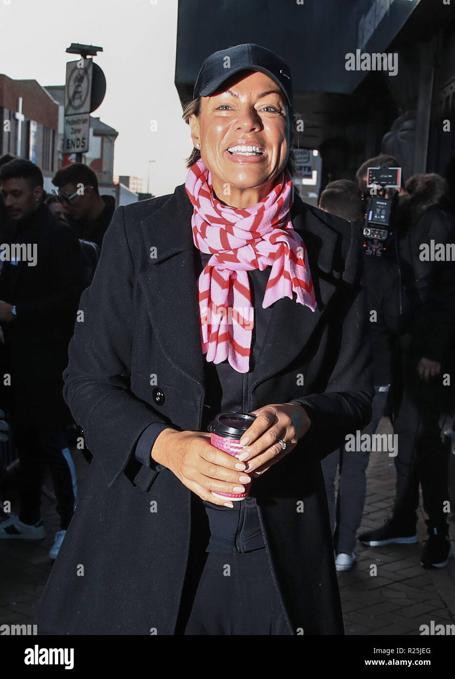 Streng Come Dancing Star Kate Silverton kommt an Blackpool Tower Ballsaal für Proben vor den Samstag Abend Show. Stockfoto