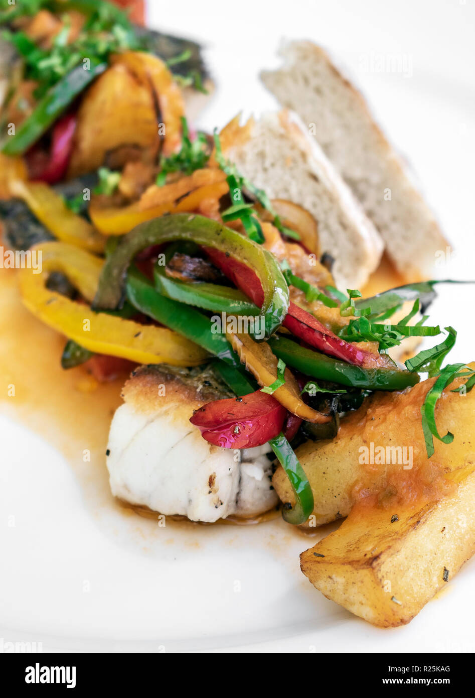 Portugal food caldeirada fish stew -Fotos und -Bildmaterial in hoher ...