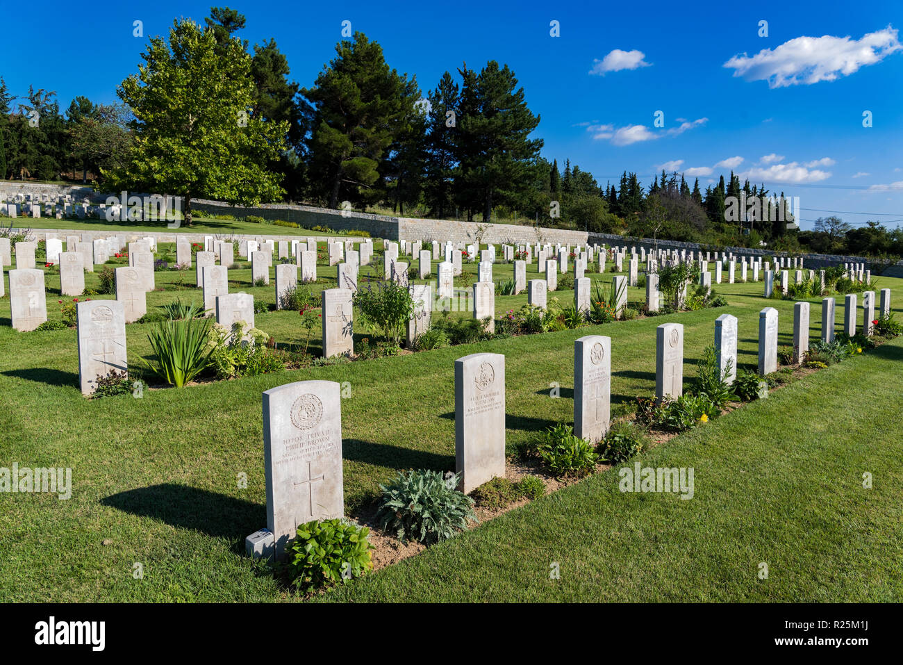 Teil einer Welt Krieg 1 Soldatenfriedhof des Britischen Empire im Dorf Exochi, in der Nähe von Thessaloniki, Griechenland am 11. August 2018 Stockfoto