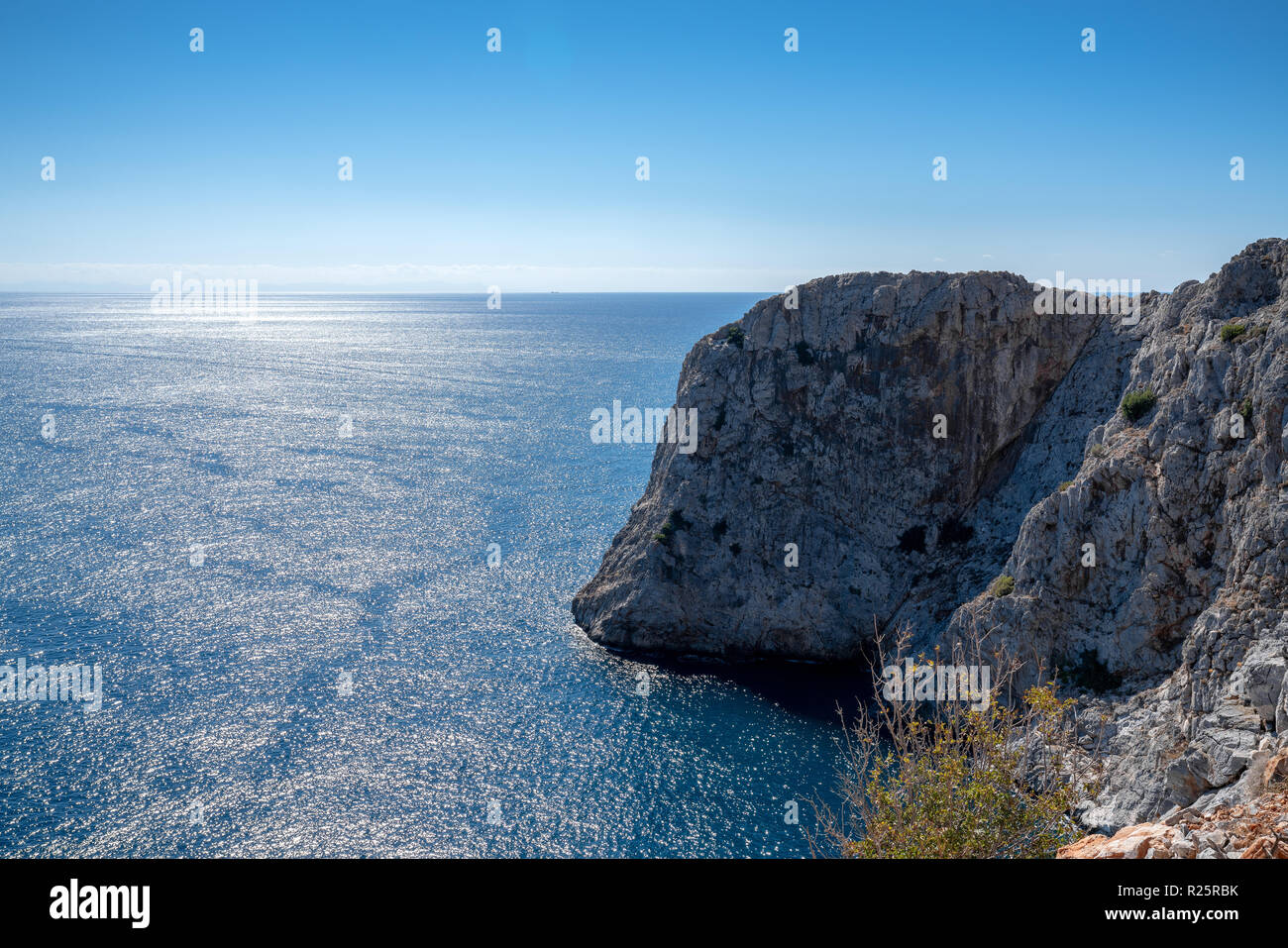Hohe Klippe in der Nähe des Mittelmeers. Türkei Stockfoto