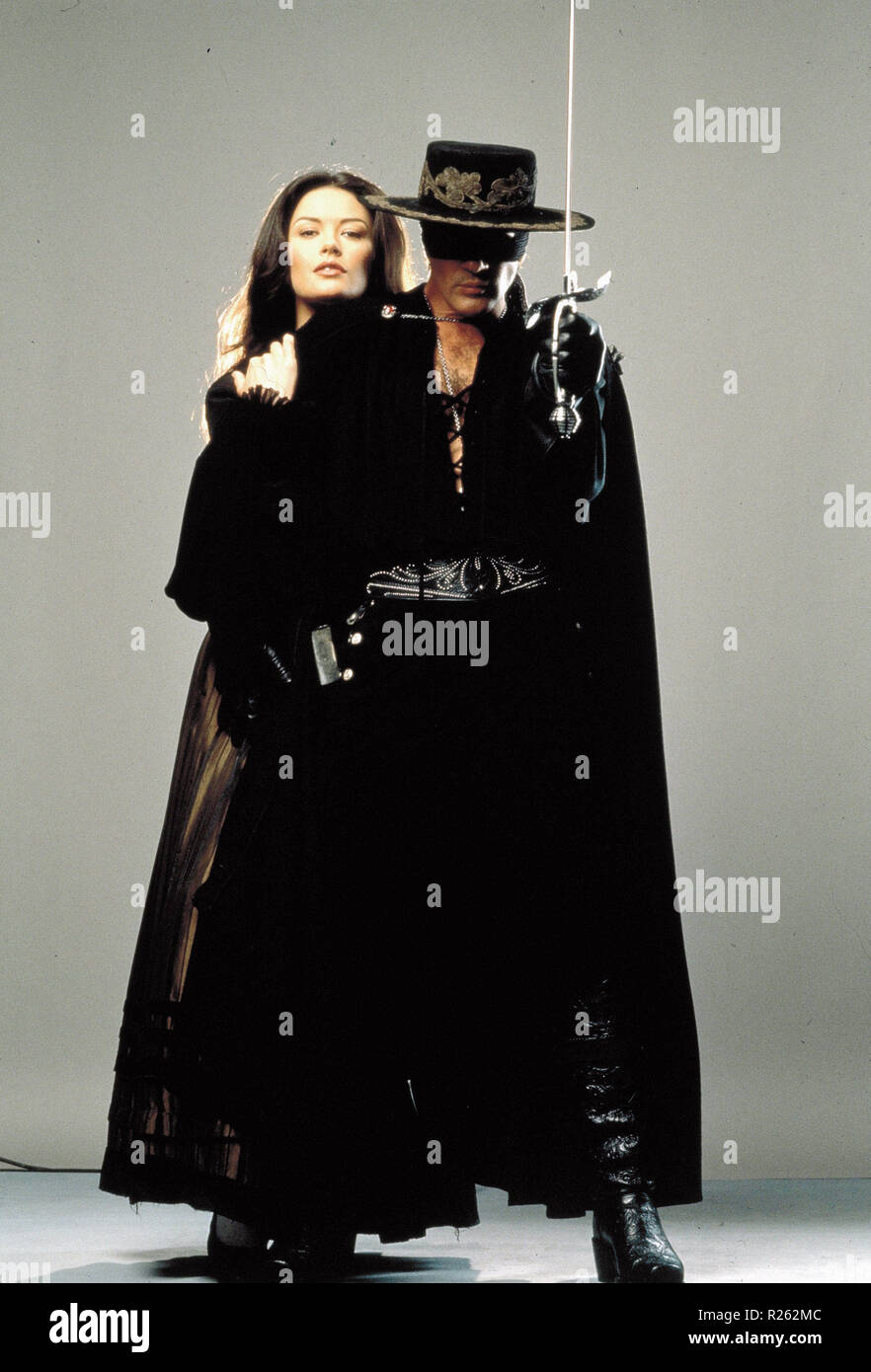 Original Film Titel: DIE MASKE DES ZORRO. Englischer Titel: DIE MASKE DES ZORRO. Jahr: 1998. Regie: Martin Campbell. Stars: Antonio Banderas, CATHERINE ZETA-JONES. Credit: AMBLIN ENTERTAINMENT/O'NEILL, Michael/Album Stockfoto