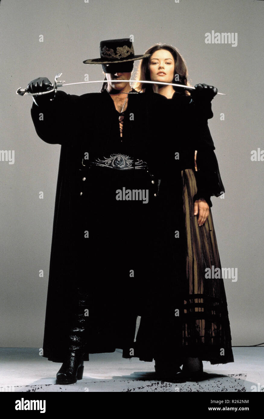 Original Film Titel: DIE MASKE DES ZORRO. Englischer Titel: DIE MASKE DES ZORRO. Jahr: 1998. Regie: Martin Campbell. Stars: Antonio Banderas, CATHERINE ZETA-JONES. Credit: AMBLIN ENTERTAINMENT/O'NEILL, Michael/Album Stockfoto