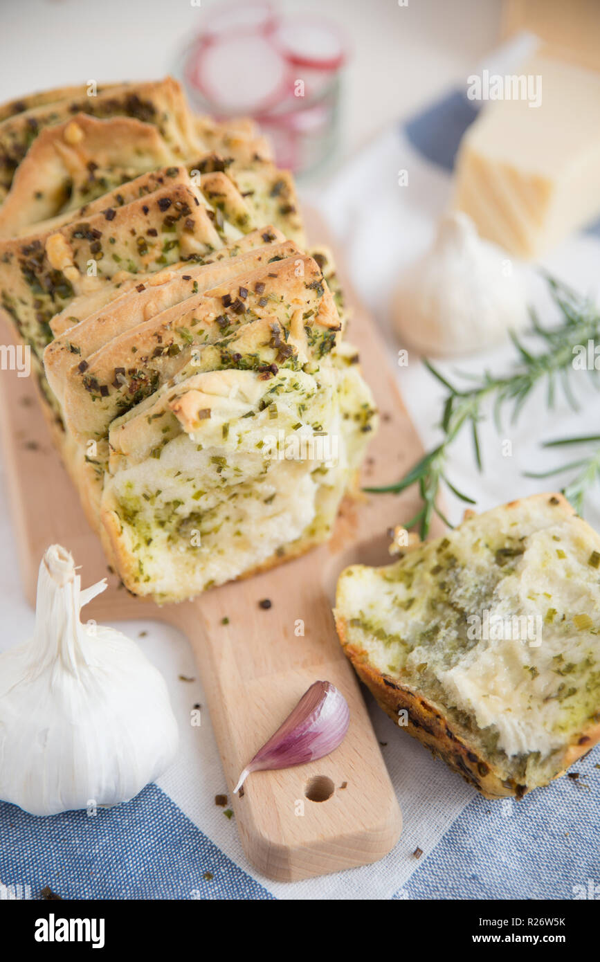 Ziehen neben Brot Stockfoto