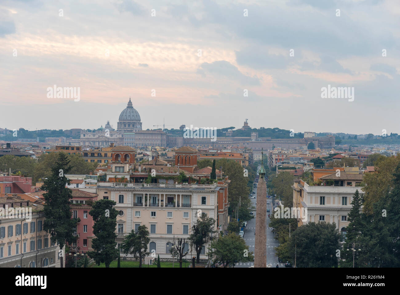 Antenne Panoramablick auf das Stadtbild von Rom, Italien. Sehenswürdigkeiten von Rom in Italien. Stockfoto