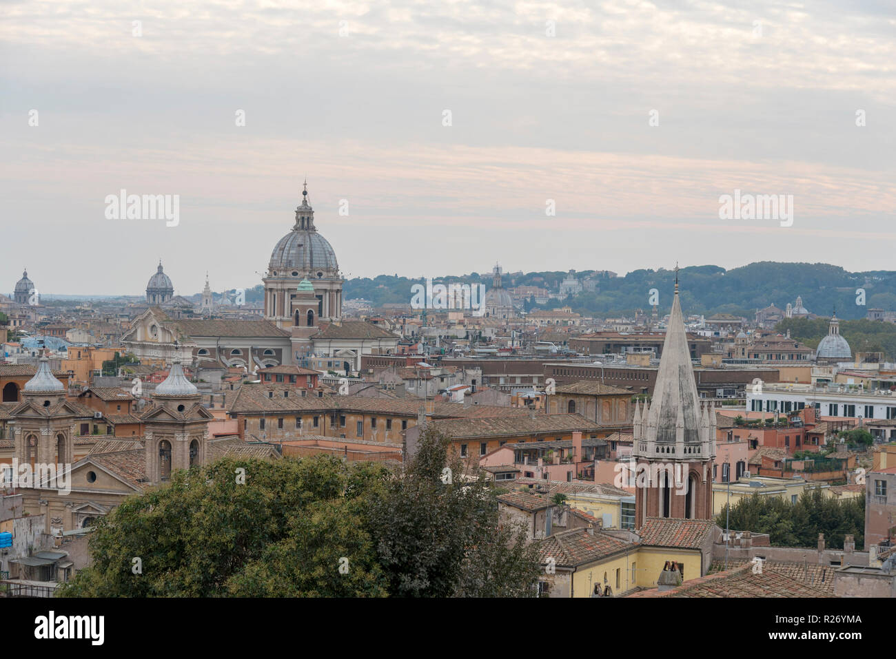 Antenne Panoramablick auf das Stadtbild von Rom, Italien. Sehenswürdigkeiten von Rom in Italien. Stockfoto