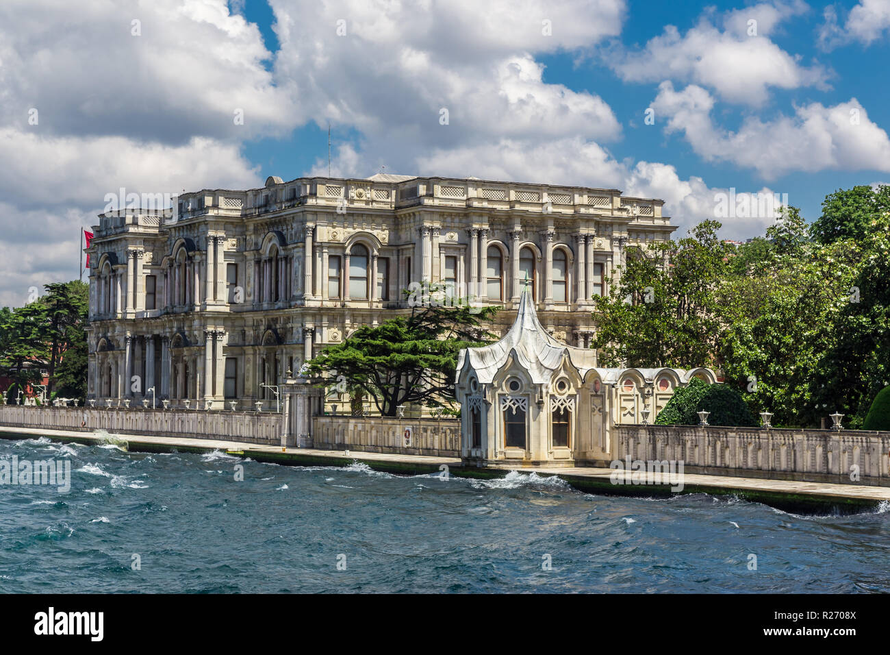 Istanbul, Türkei, Juni 9, 2013: Beylerbeyi Palast, Uskudar neben dem Bosporus. Stockfoto