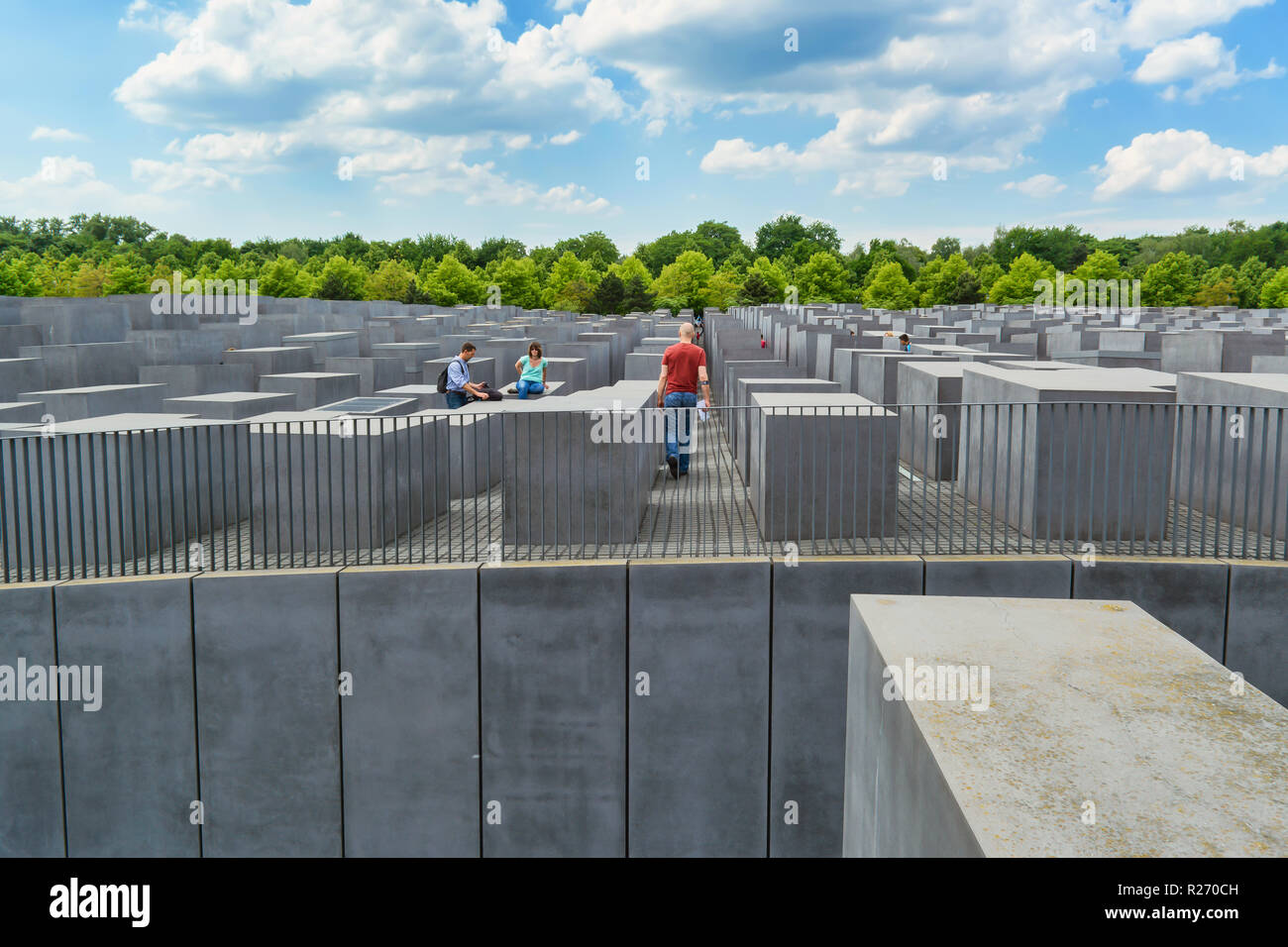 Berlin, Deutschland, 25. Mai 2015: Denkmal für die Opfer des Holocaust. Die Idee gehört zu den Berliner Publizistin Lea Rosh, der die 1989 Fonds bin organisiert Stockfoto