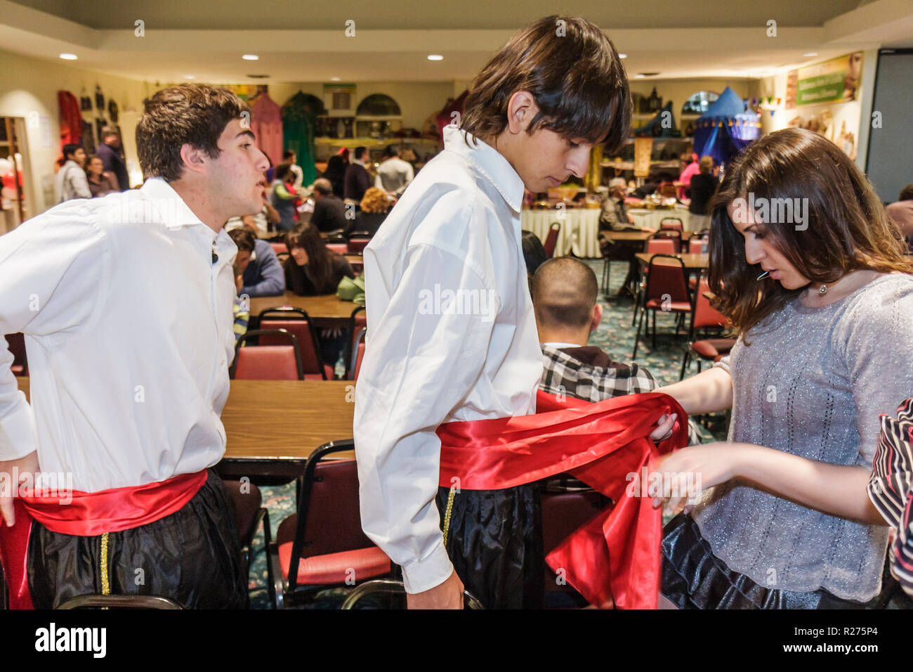 Miami Florida, Unsere Liebe Frau vom Libanon maronitische katholische Kirche, libanesisches Festival, Festivals Messe, Fundraiser, Performer, Erbe, Tradition, Folklore, Arab Amer Stockfoto