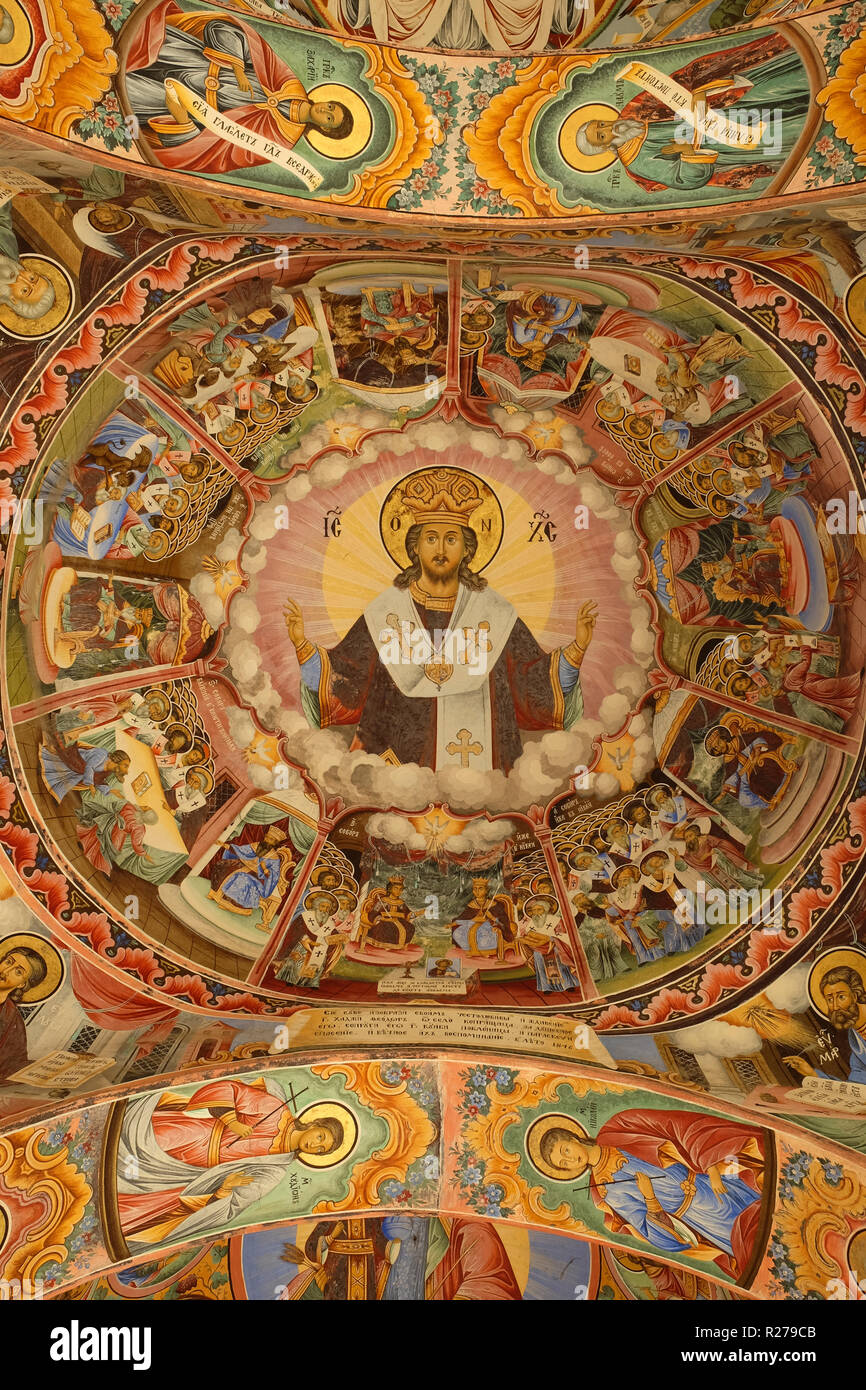 RILA, Bulgarien am 27. April 2018: Fresken im Rila Kloster Kirche. Das Kloster ist das Wichtigste in Bulgarien und ein UNESCO-Weltkulturerbe. Stockfoto