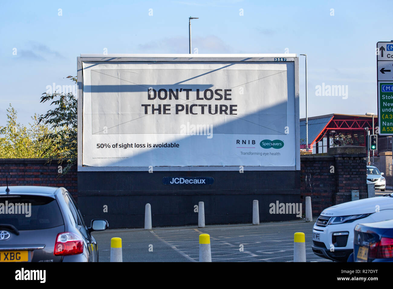 Verlieren Sie nicht das Bild Specsavers Werbung auf Reklametafeln UK Stockfoto
