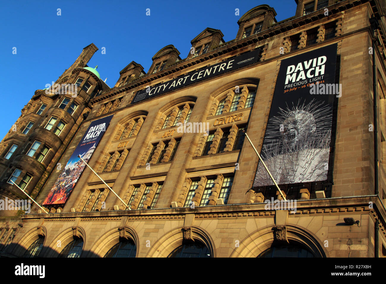 Die Stadt Art Centre in Edinburgh war der Schauplatz für eine große Ausstellung über die Arbeit des schottischen Künstlers, David Mach, im Jahr 2011. Stockfoto