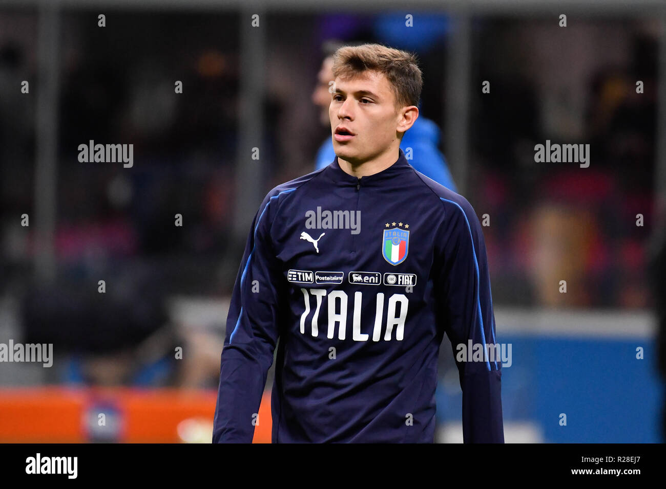 Mailand, Italien. 17. Nov, 2018. Nicolo Barella (Italia) während der UEFA Nationen Liga Fußballspiel zwischen ITALIA und PORTOGALLO bei Stadion Giuseppe Meazza am 17. November 2018 in Mailand, Italien. Quelle: FABIO UDINE/Alamy leben Nachrichten Stockfoto