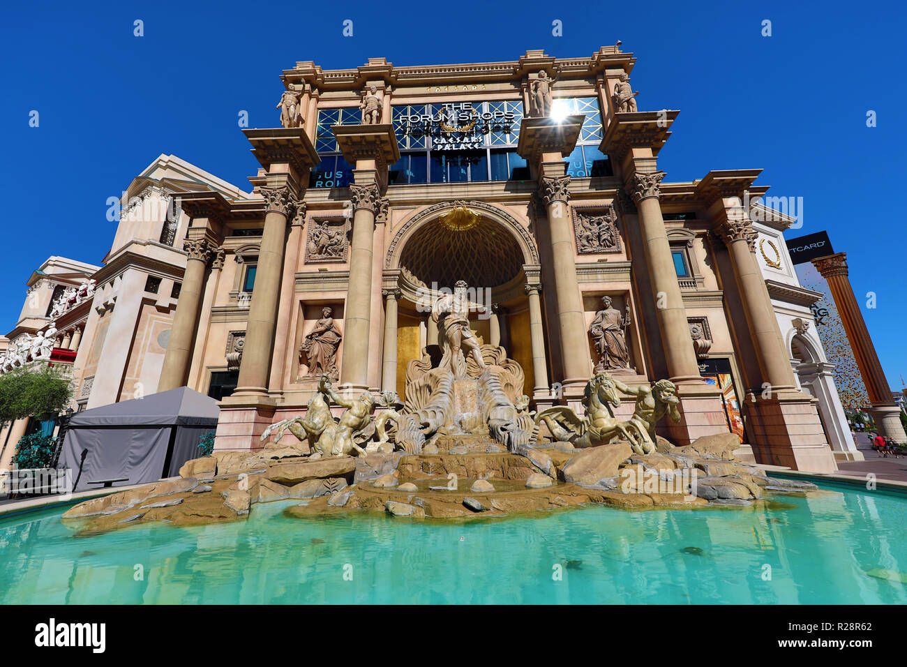 Faksimile der Trevi Brunnen, Forum Shops, Caesars Palace Hotel and Casino, Las Vegas, Nevada, USA Stockfoto