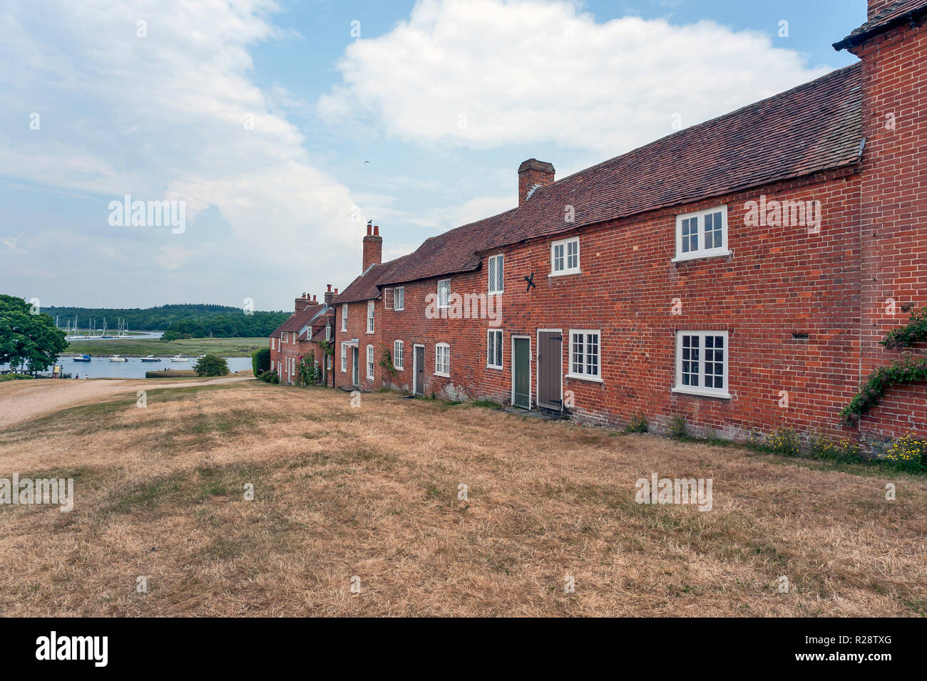 Georgische Cottages am Schild Hart, Hampshire, England, UK. Stockfoto