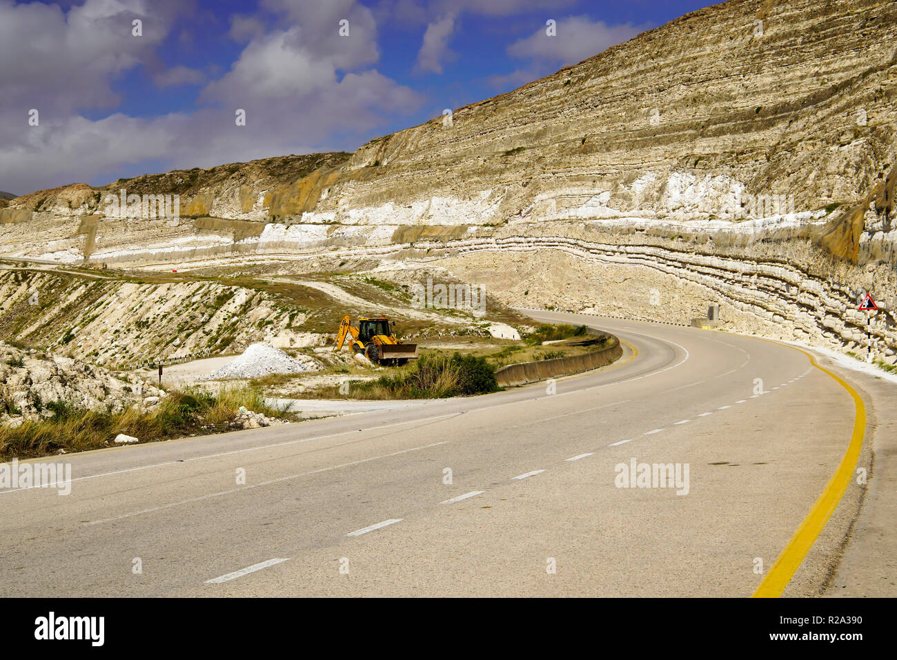 Zick-zack-Straße durch die südlichen Dhofar, Jabal al-Qamar, Oman. Stockfoto