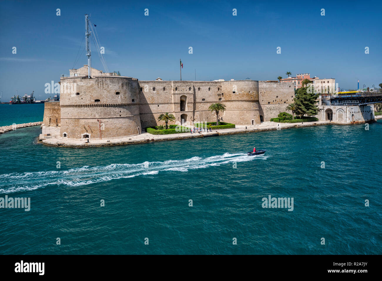 Castello Aragonese aka Castel Sant Angelo, 15. Jahrhundert Schloss, Taranto, Apulien, Italien Stockfoto