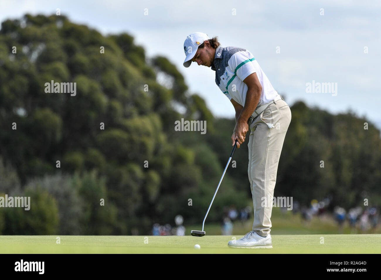 18. November 2018, die Seen Golf Club, Sydney, Australien; Emirates Australian Open Golf, Runde 4; David Micheluzzi von Australien Schläge Stockfoto