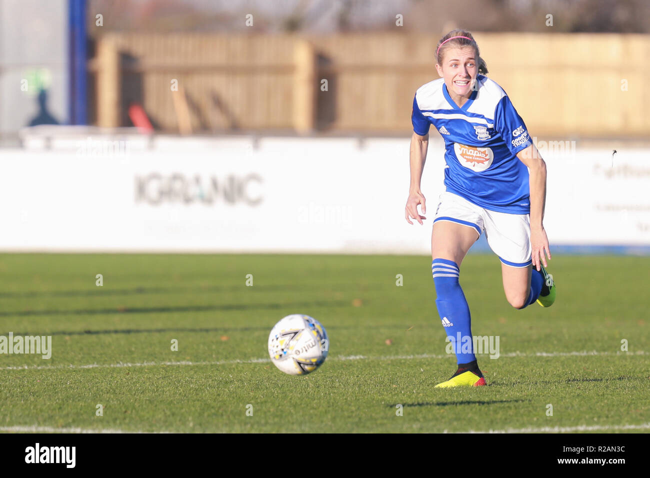 Birmingham, Großbritannien. 18. November 2018. Birmingham City Emma Follis. BCFC Frauen 3 - 0 West Ham Frauen Peter Lopeman/Alamy leben Nachrichten Stockfoto