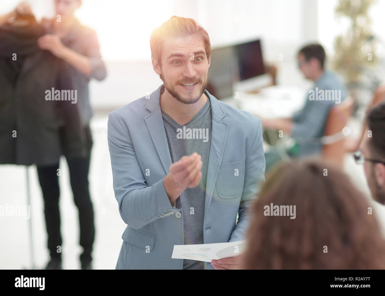 Erfolgreiche Team von Designern, die im Büro. Stockfoto