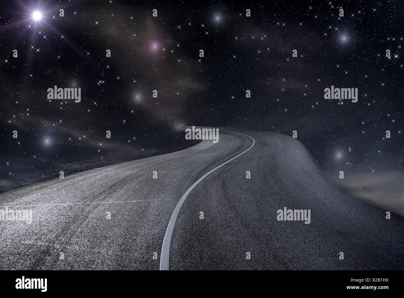 Magische abstrakt Hintergrund mit Asphalt Straße, die zu den Sternen und Nebeln im Weltraum Stockfoto