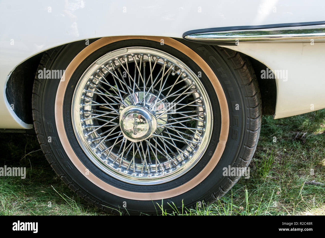 Prag, Tschechische Republik, 26. Mai 2018, Jaguar E-Type ist ein Sportwagen der britische Automobilhersteller Jaguar von 1961 bis 1975 produziert. Stockfoto