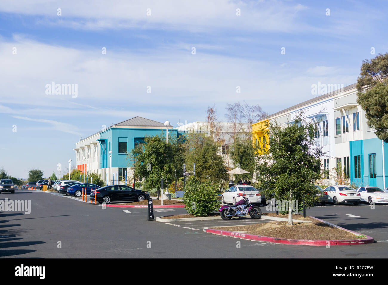 Dezember 27, 2017 Menlo Park/CA/USA - Bunte Facebook Bürogebäude in Main Campus der Firma im Silicon Valley Stockfoto