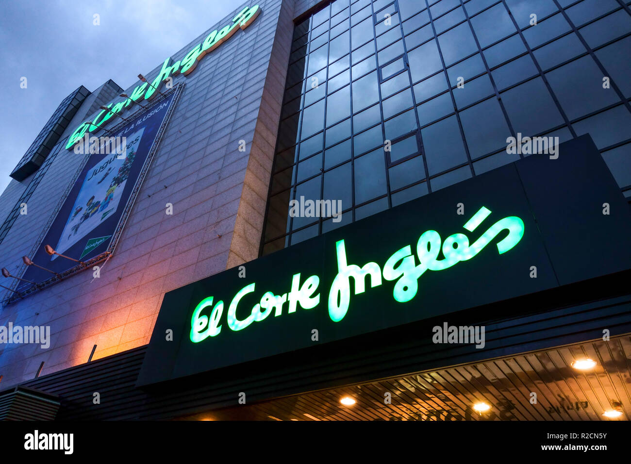 El Corte Ingles Einkaufszentrum, Alicante, Spanien. Stockfoto