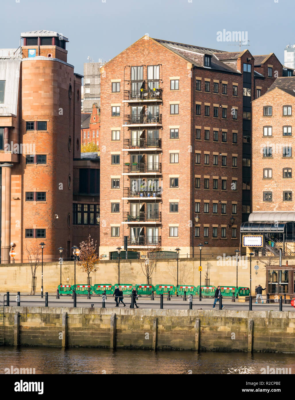 Konvertiert bond Lager in moderne Wohnblock, der Uferstraße, Newcastle Upon Tyne, England, Großbritannien Stockfoto