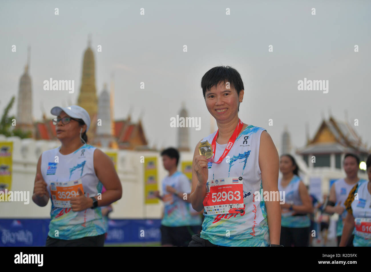 BANGKOK, THAILAND - 18. NOVEMBER: Marathonläufer an BDMS Bangkok Marathon 2018 am 18. November in Bangkok, Thailand 2018. Credit: chatchai Somwat/Alamy leben Nachrichten Stockfoto