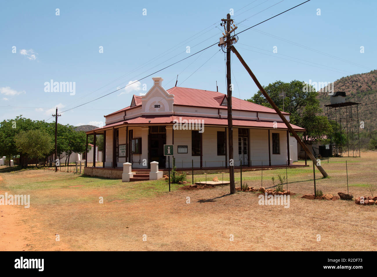 Vredefort, Südafrika, 19. November 2018. Der Vredefort Dome Besucherzentrum in Venterskroon, im Freistaat. Das Zentrum der Vredefort Dome, dem größten verifiziert Einschlagskrater auf der Erde ist die Heimat der alten gold-rush Städte Vredefort und Venterskroon. Credit: Eva-Lotta Jansson/Alamy leben Nachrichten Stockfoto