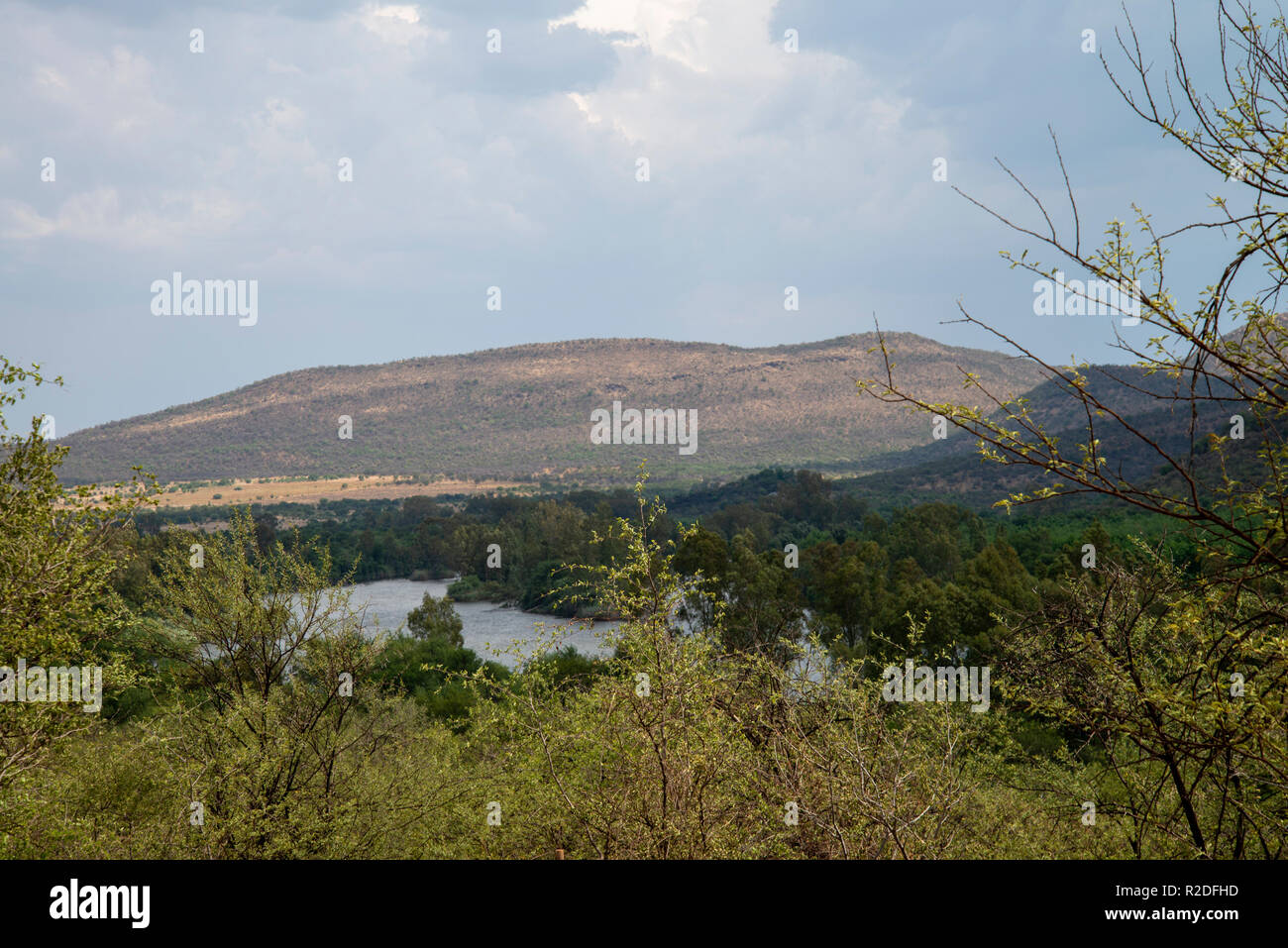 Vredefort, Südafrika, 19. November 2018. Die Landschaft im Inneren der Vredefort Dome, dem größten verifiziert Einschlagskrater auf der Erde, im Freistaat. Credit: Eva-Lotta Jansson/Alamy leben Nachrichten Stockfoto