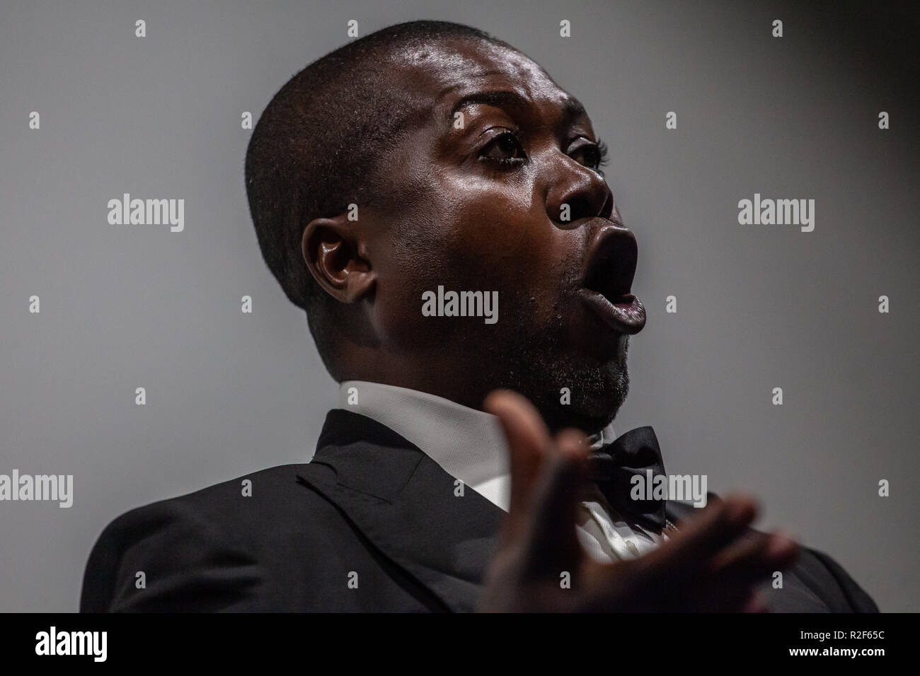 Juliano Fadio, Côte d'Ivoire Tenor, führt in Palermo. Stockfoto