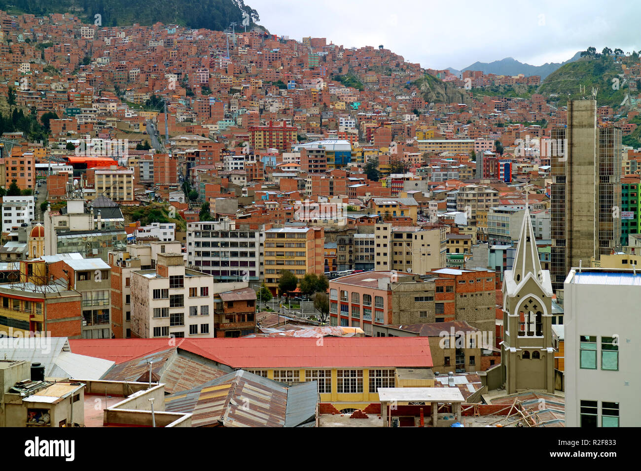Beeindruckende Luftaufnahme von La Paz, die höchste Hauptstadt der Welt, Bolivien, Südamerika Stockfoto