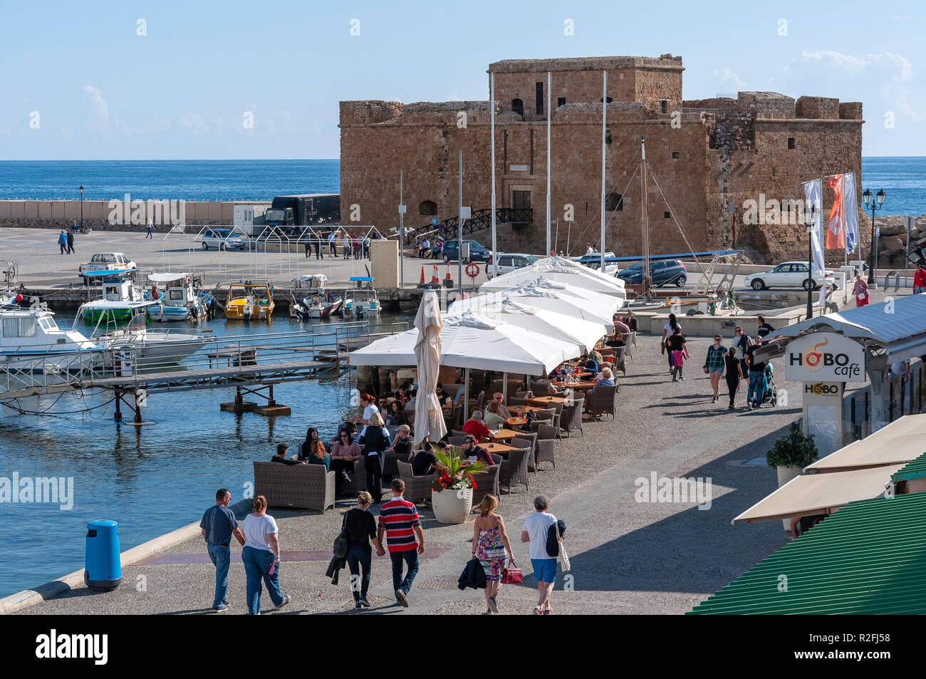 Hafen von Paphos und der mittelalterlichen Burg, Paphos (Pafos), Pafos Bezirk, Republik Zypern Stockfoto