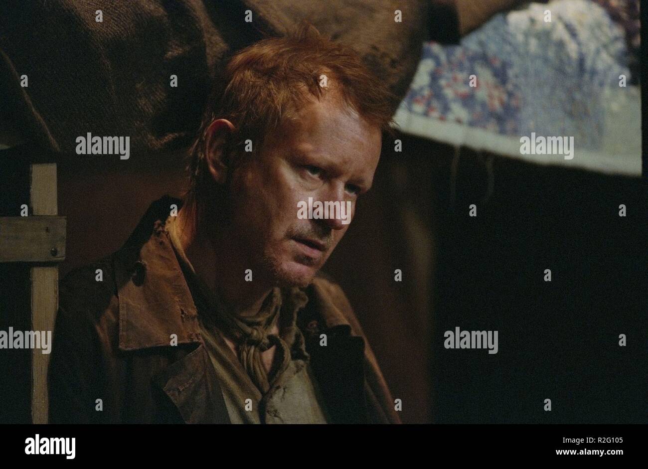 Dogville Jahr: 2003 Dänemark Regie: Lars von Trier Stellan Skarsgaard Stockfoto