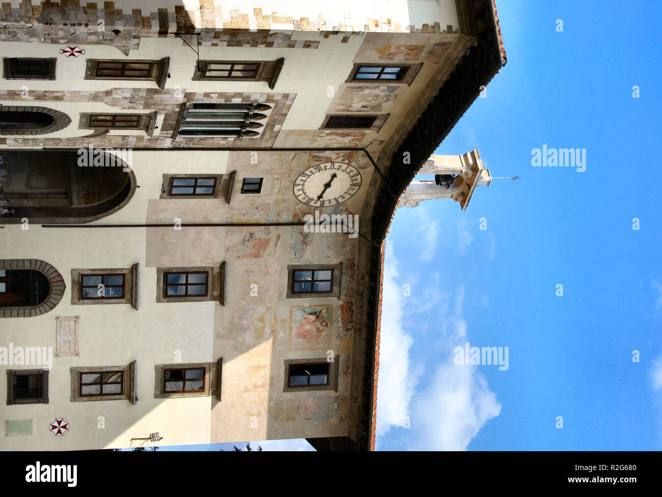 Pisa Palast der Uhr Stockfoto