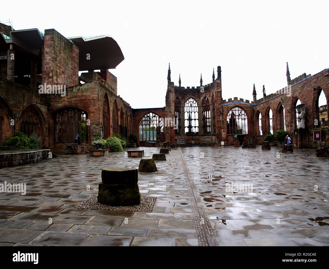 Die Ruinen der Kathedrale von Coventry, Coventry, West Midlands, England, Großbritannien, im Zweiten Weltkrieg zerstört 2. Stockfoto