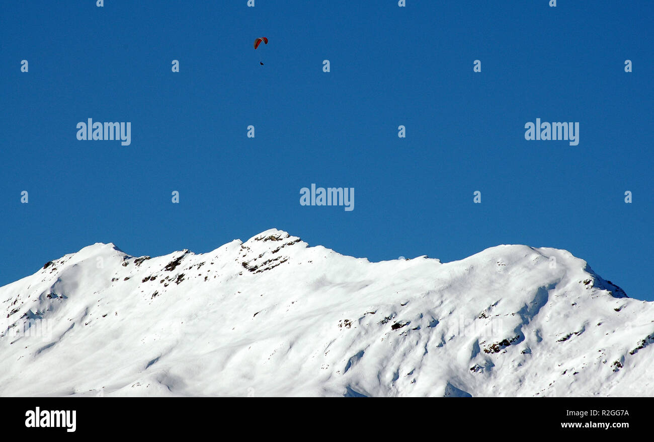 über die Berge Stockfoto