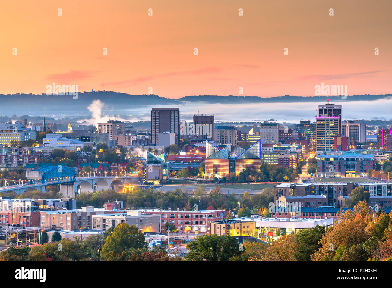 Memphis, Tennessee, USA Downtown Skyline der Stadt in der Dämmerung. Stockfoto