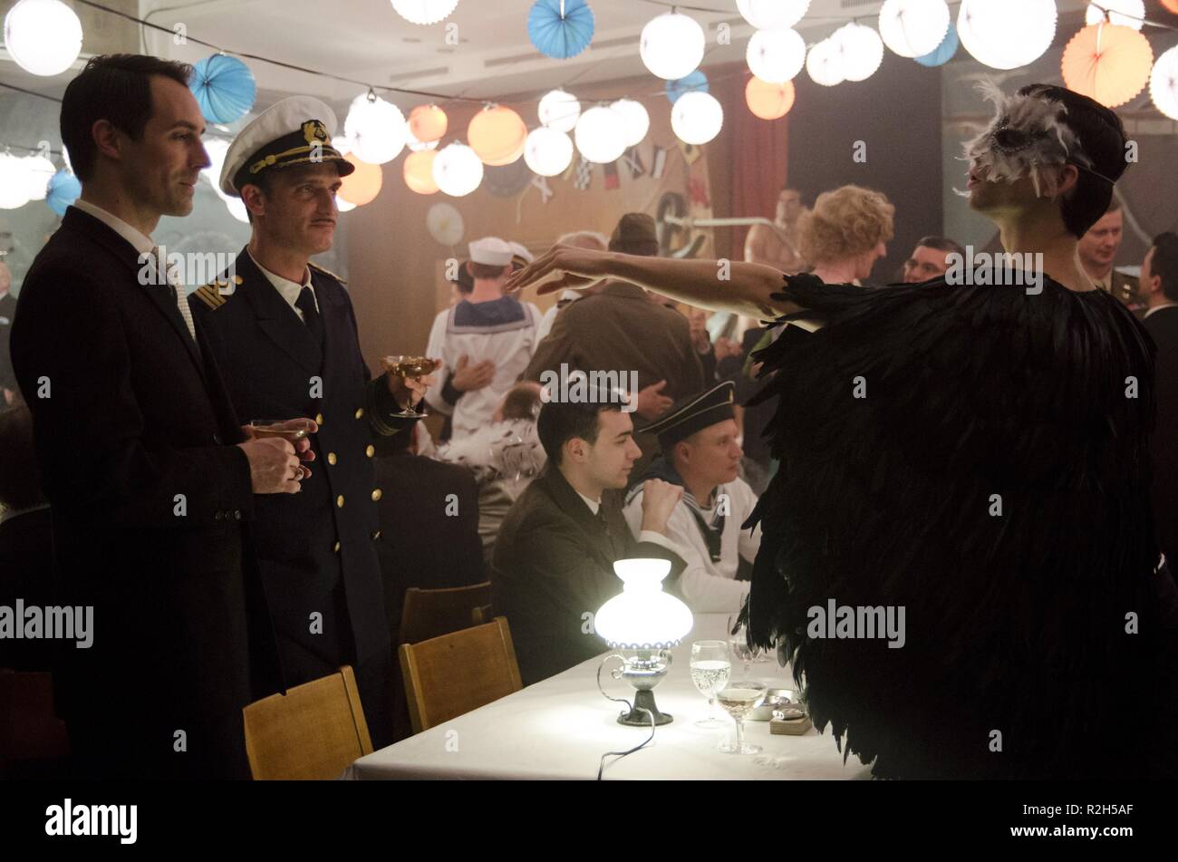 Der Kreis Der Kreis der Schweiz Jahr: 2014 Regie: Stefan Haupt Matthias HungerbÃ¼hler, Anatole Taubman Stockfoto