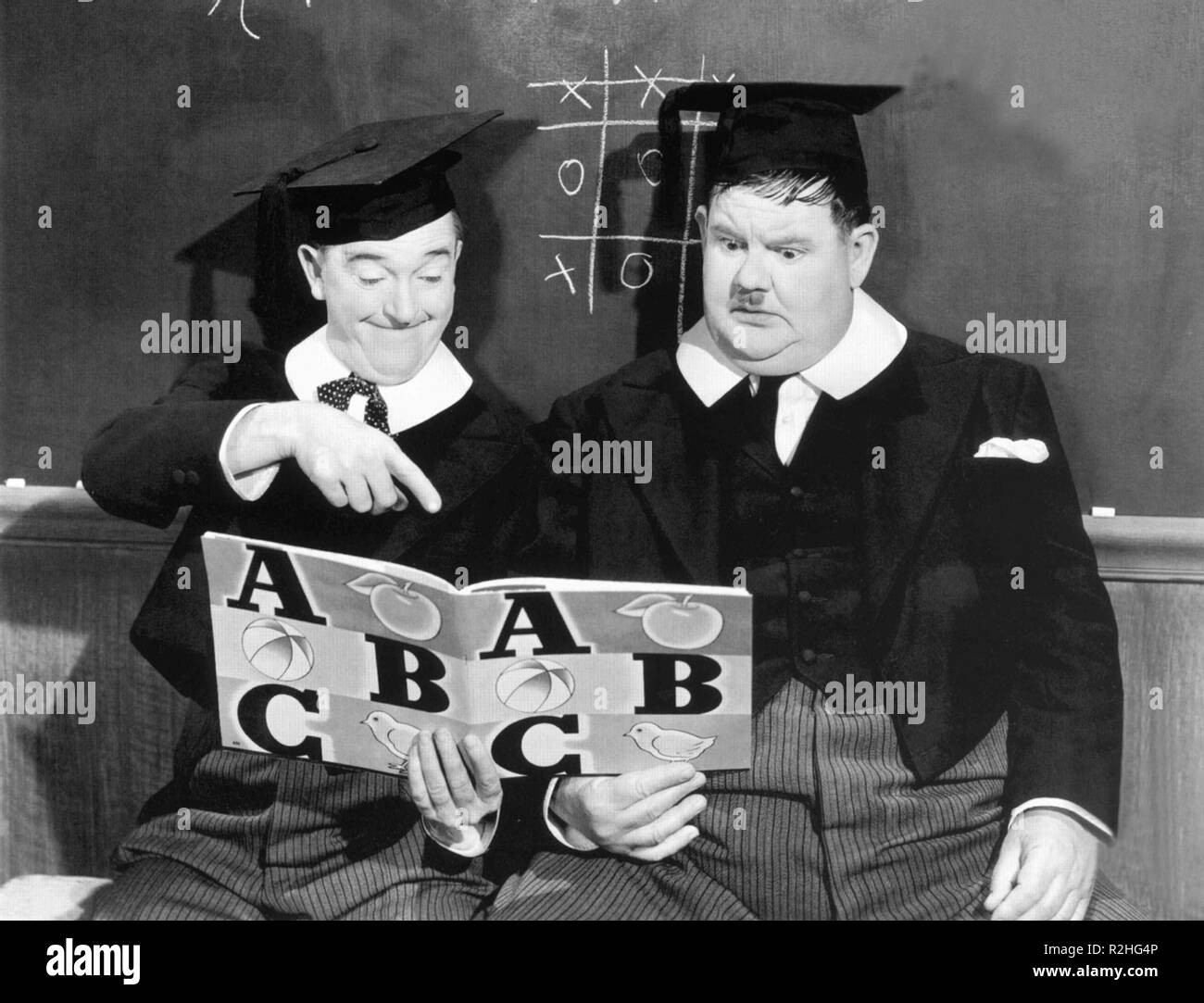 Ein Holzklotz an Oxford Jahr: 1940 USA Regie: Alfred Goulding Stan Laurel, Oliver Hardy Stockfoto