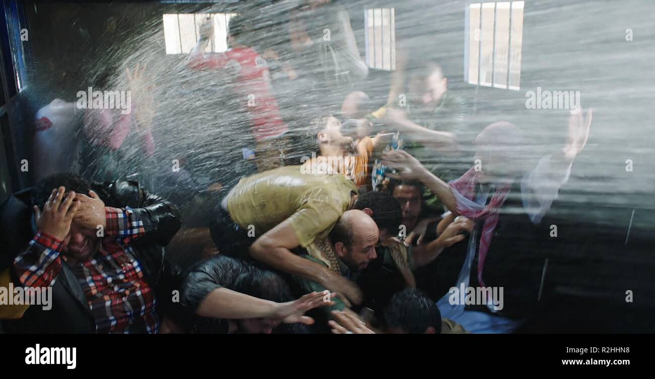 Clash Eshtebak Jahr: 2016 Frankreich/Ägypten Regisseur: Mohamed Diab Stockfoto